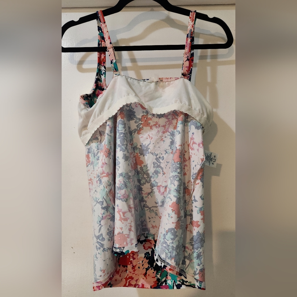 Women's Lands' End Floral Tankini Top, Size 12(Medium) - Picture 10 of 11